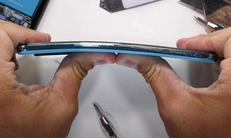 OnePlus Nord snel kapot bij buigtest