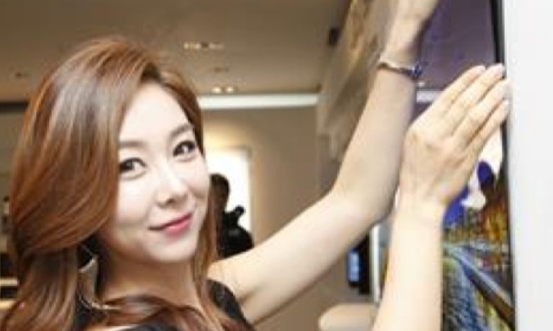 Deze oled-tv van LG plak je aan de muur