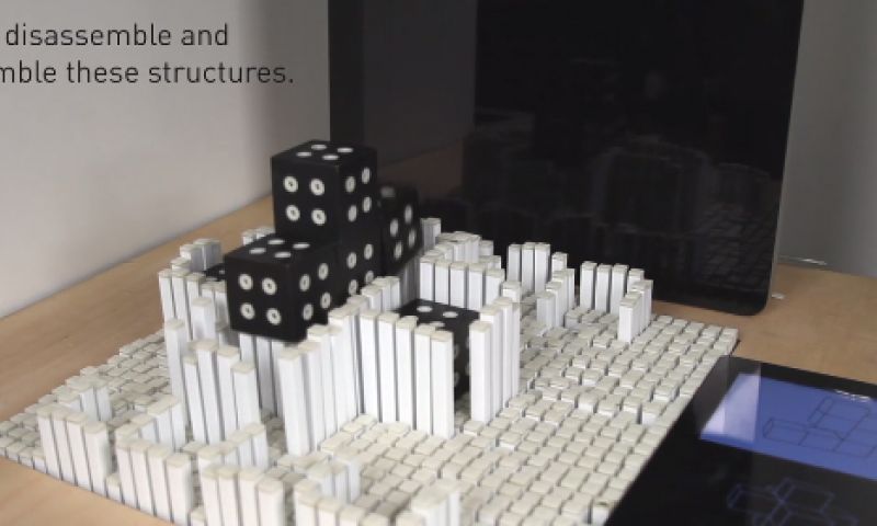 Lopende band met 'fysieke 3D-pixels' zet straks producten in elkaar