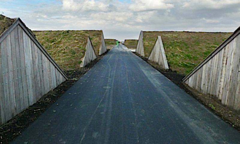 Geluidsoverlast vliegtuigen minder met obstakels op de grond