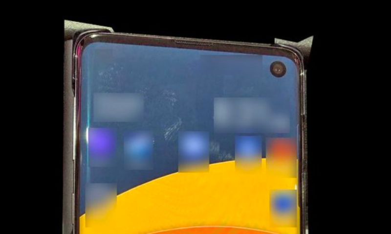 galaxy s10 met gat voor selfiecamera