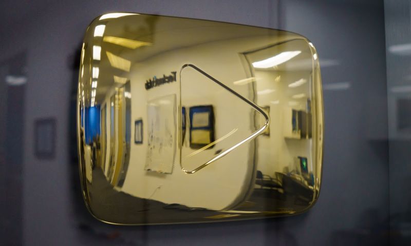 Podcast: YouTube blijkt het goudhaantje van Google