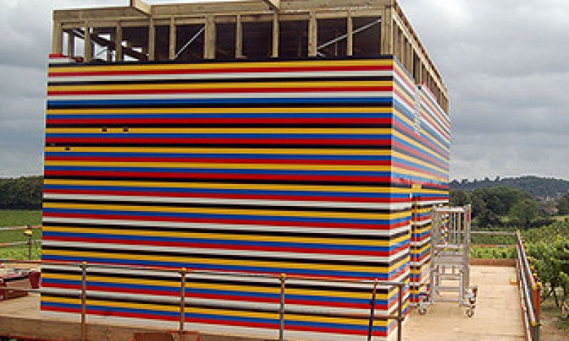 James May's Lego huis is bijna af