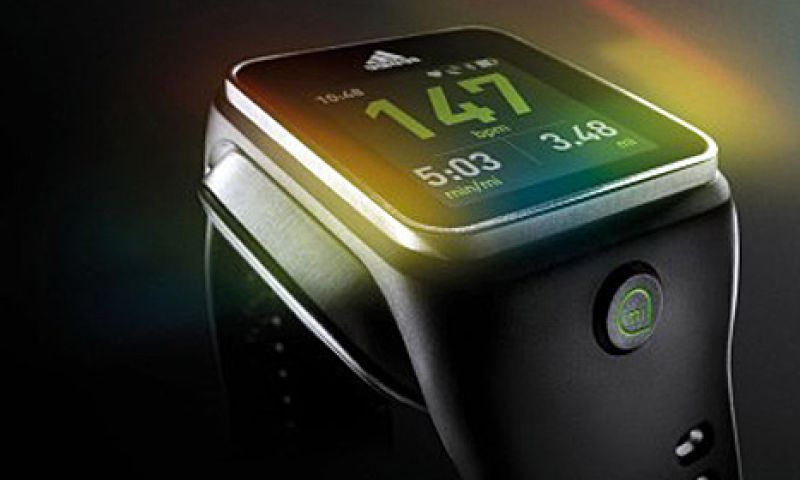 Adidas en Garmin komen met smartwatches voor sporters