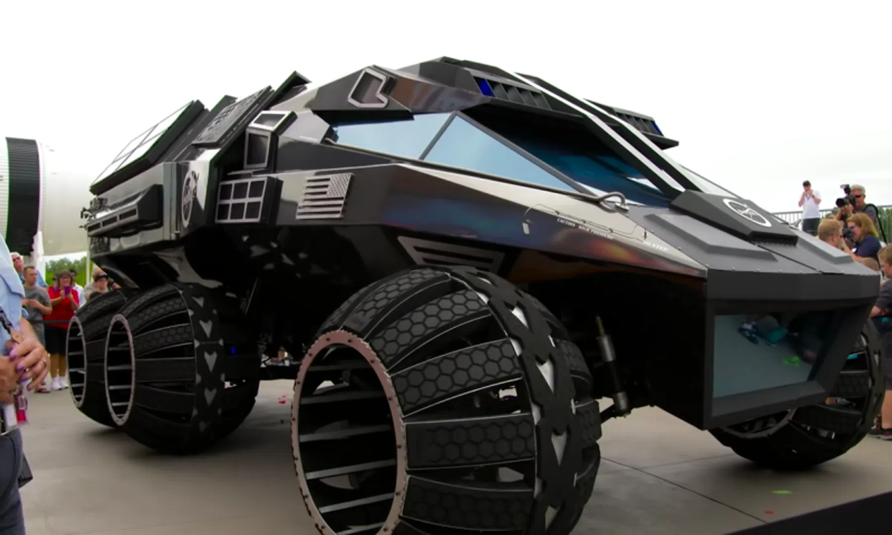 NASA toont concept van enorme Mars-rover