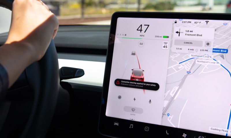 'Opgeroepen' Tesla's zorgen voor chaos op parkeerplaatsen