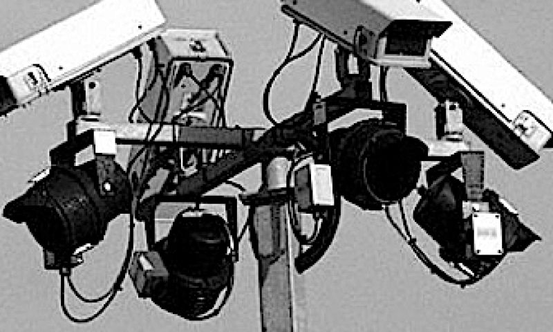 Bomsnuivers en afluisterapparatuur in vliegtuigen