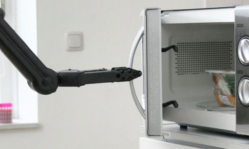 Robot Rose aan de slag in thuiszorg: 'Hier is je pillendoos'