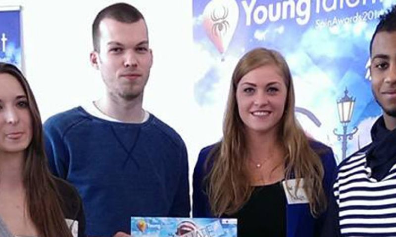 Game voor 10 vingers en je stem bij groen licht