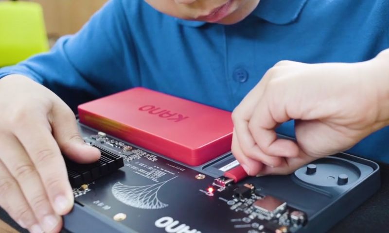 Microsoft en Kano lanceren zelfbouw-laptop