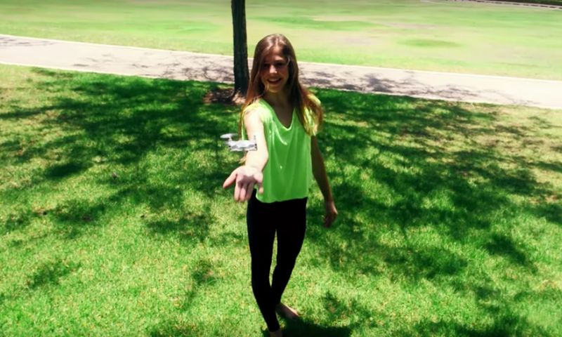 Deze smartphone-case is ook een selfie-drone