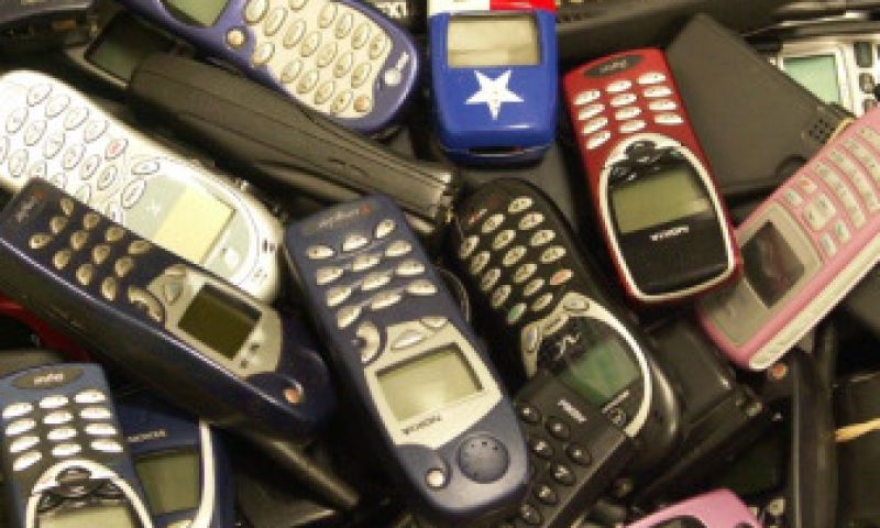 Sms'jes en internetverkeer groeien