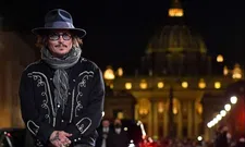 Thumbnail for article: Johnny Depp verkoopt NFT's van kunstwerken