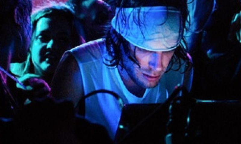 Sampleskoning Girl Talk weer minutieus ontleed