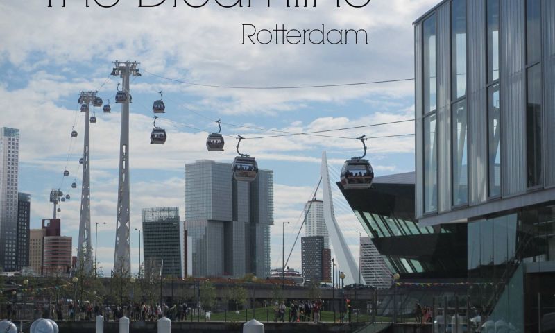 Kabelbaan over de rivier de Maas in Rotterdam