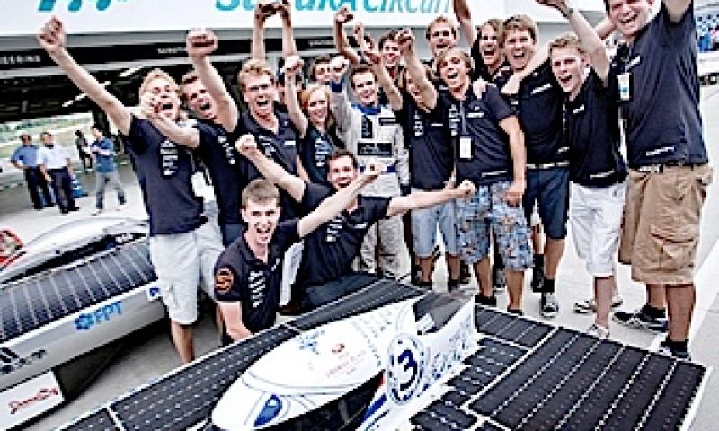 Nuon Solar Team derde in Japan