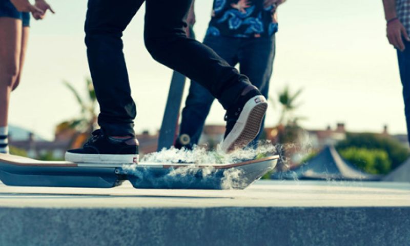Waarom zo'n hoverboard als de Lexus Slide nogal onpraktisch is