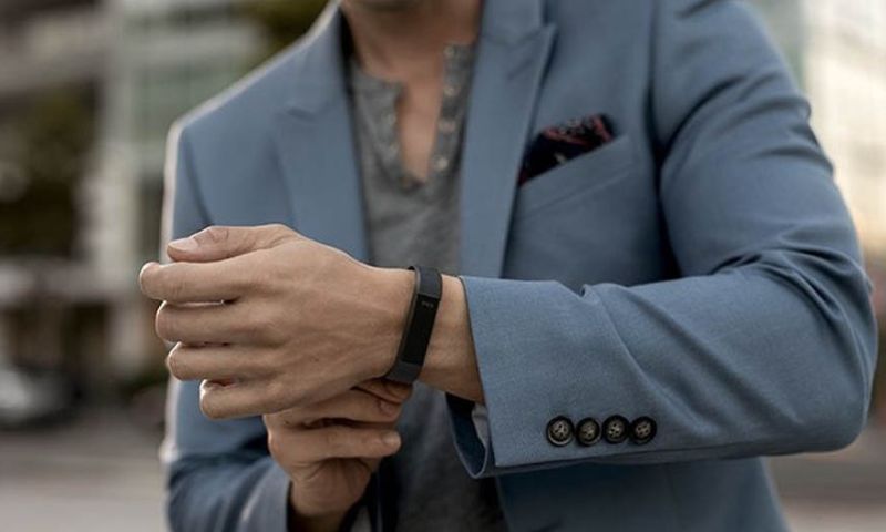 Nieuwe Fitbit helpt je beter te slapen via hartslagmeting