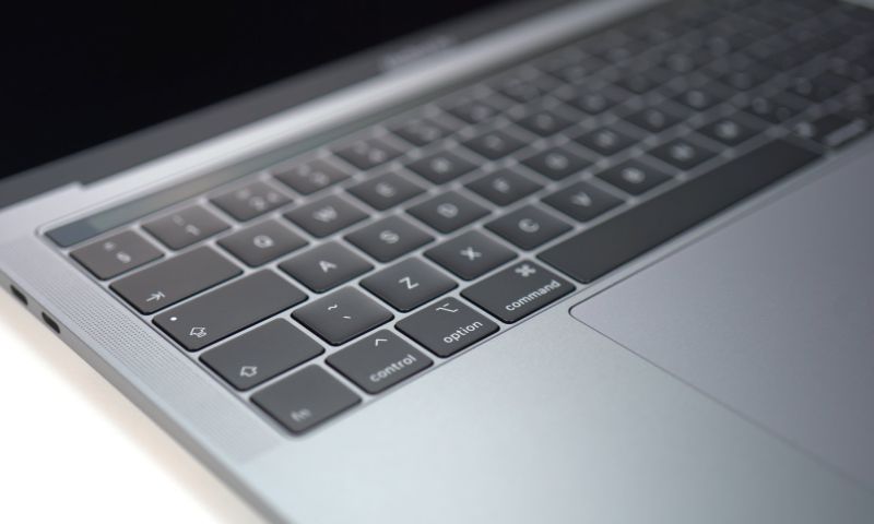 test macbook pro 2018 eerste indruk nieuw toetsenbord nieuwe toetsen