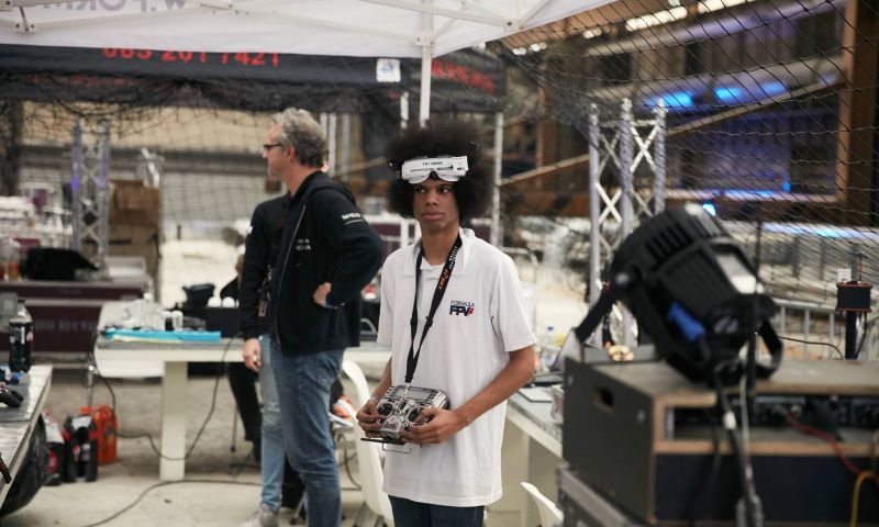 © Drone-racer tijdens Bright Day 2016