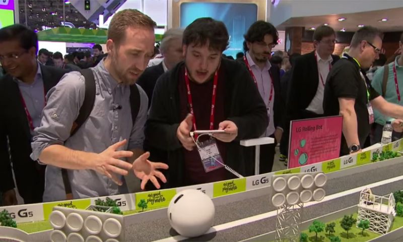 Video: LG-robotbal laat je op afstand met je kat spelen