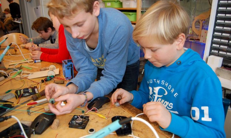 De Jonge Onderzoekers geven workshops techniek en wetenschap in de meivakantie