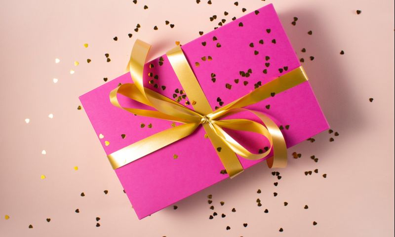 inpakken als een pro, cadeautjes, inpakken, cadeaupapier, apps, gifts & friends, pinterest, gift wrapping, face, diy gifts, unrapp, unwrap apps,