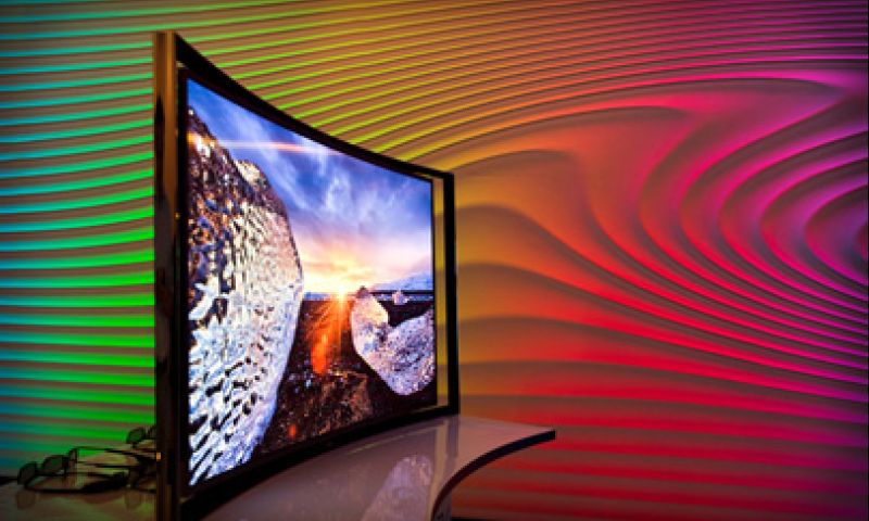 Samsung presenteert gebogen OLED tv