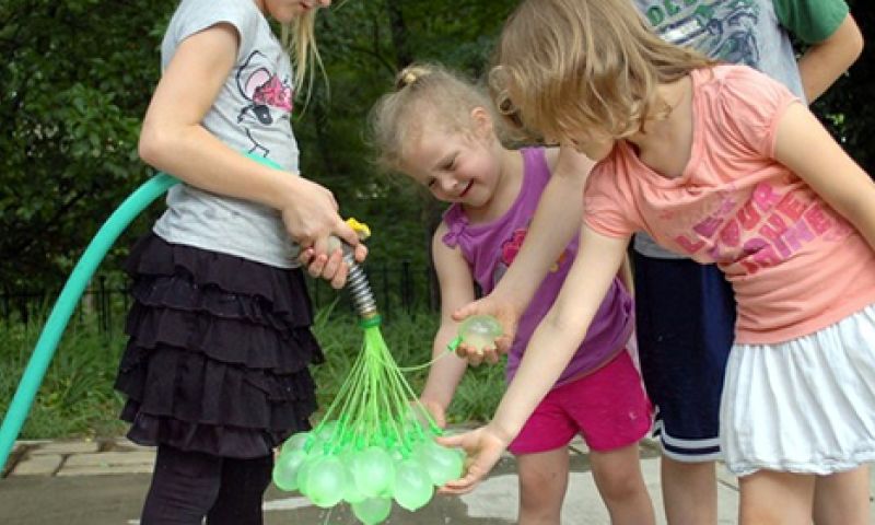 Hiermee vul je 100 waterballonnen in 1 minuut