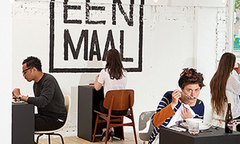 Eerste 1-persoonsrestaurant serveert diner voor één