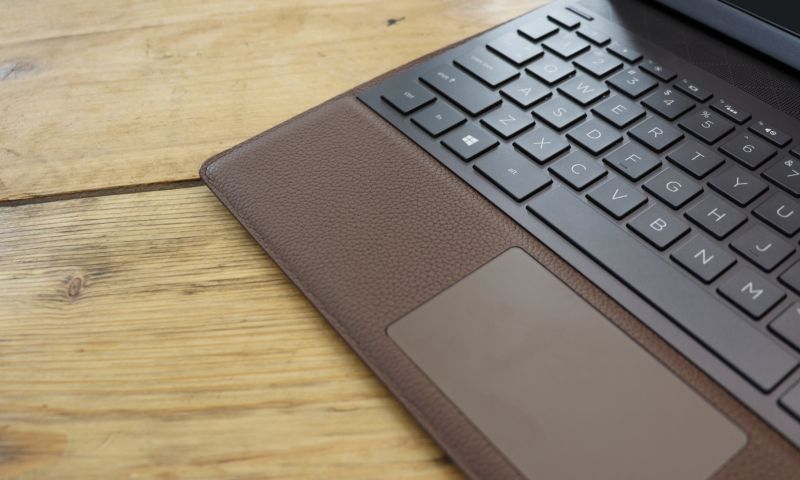 HP lanceert laptop van leer Spectre Folio