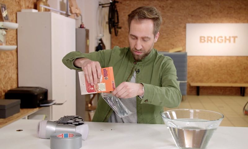 Dit moet je doen als je telefoon nat is geworden