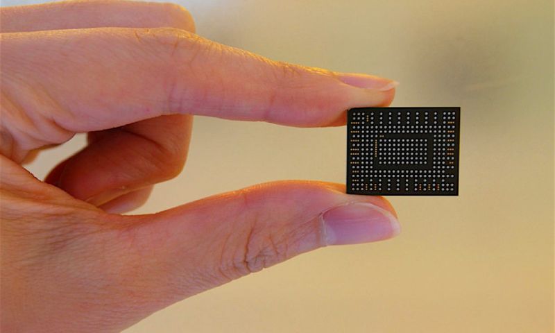 500 GB opslaan op een halve postzegel
