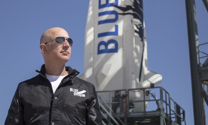 jeff bezos zware industrie naar de ruimte verplaatsen blue origin amazon