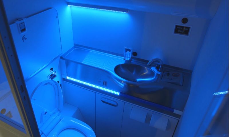 Boeing ontwikkelt toilet dat zichzelf schoon houdt