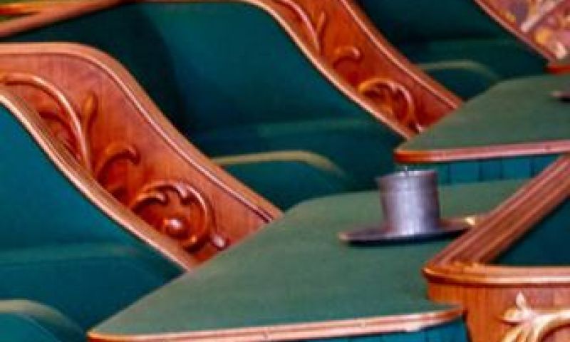 Alle Eerste Kamerleden aan de iPad