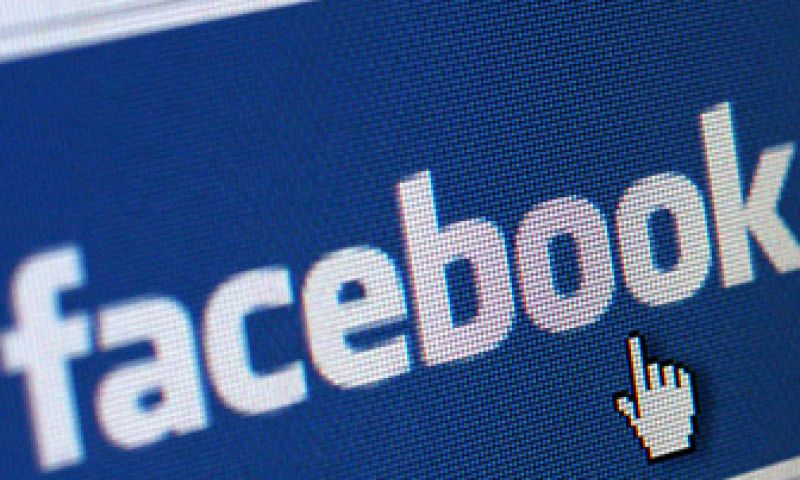 Meer eetproblemen bij tienermeiden die vaak Facebooken