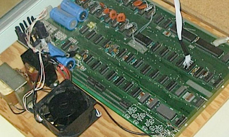 Vrouw zet Apple 1 bij grofvuil: 200.000 dollar waard