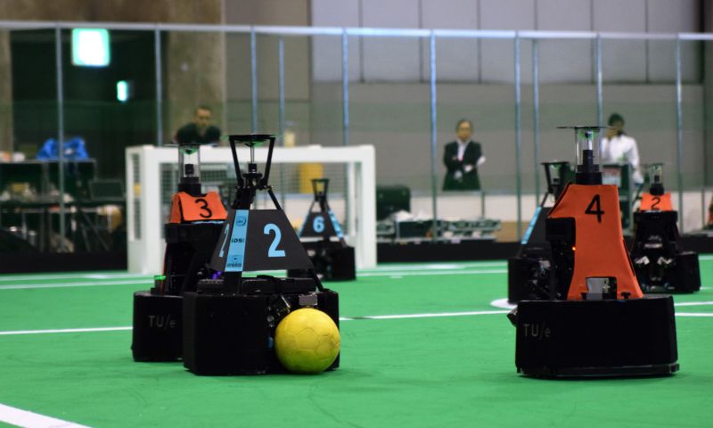 Twee keer zilver voor Eindhovense robots op Robocup