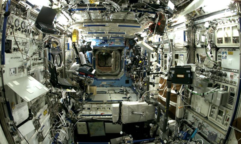 SpaceX gaat volgend jaar toeristen naar het ISS vliegen