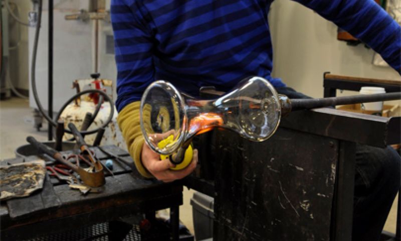 Deze kunstige iPhone-versterker is gemaakt van glas