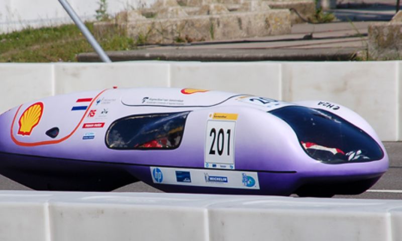 Voor 22 euro de wereld rond met deze wagen op waterstof