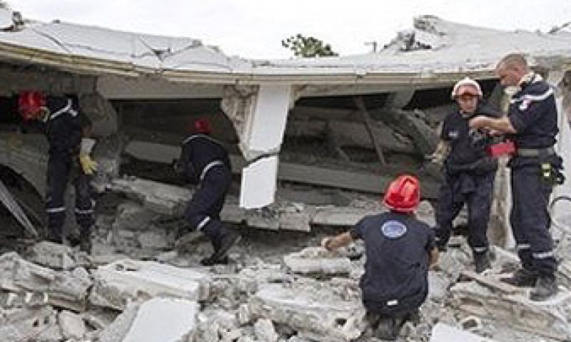 Naakt poseren voor Haiti