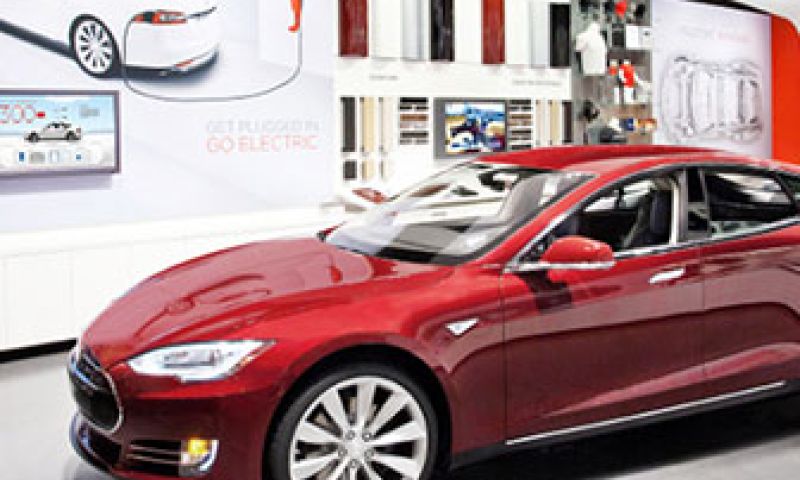 Tesla wisselt batterij in 90 seconden