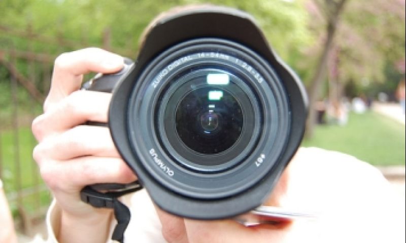 Verdoezel je locatie als protestfotograaf