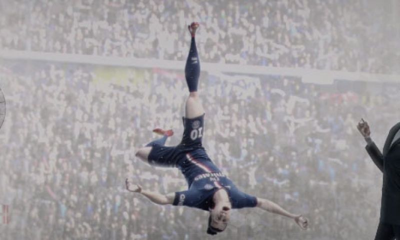 Video: voetballers vs cyborgs