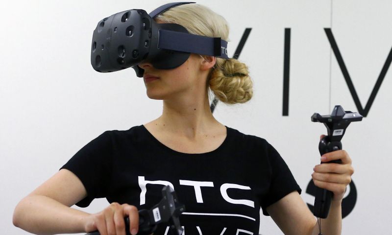 VR-bril HTC Vive kopen? Dat kost je bijna duizend euro