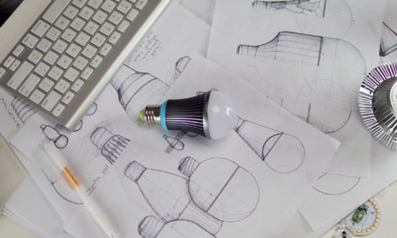 Deze lamp kleurt mee met je biologische klok