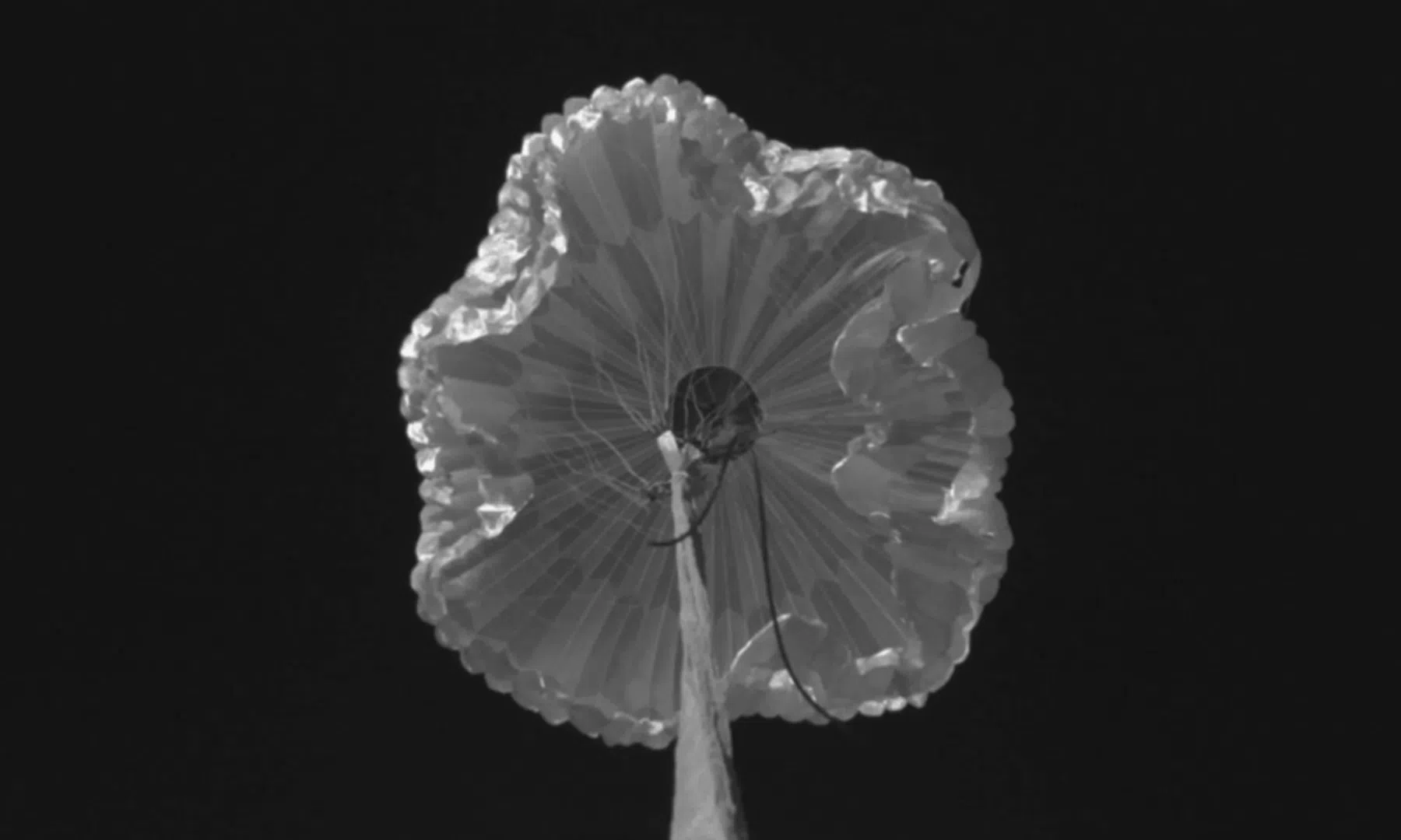 NASA test parachute met succes