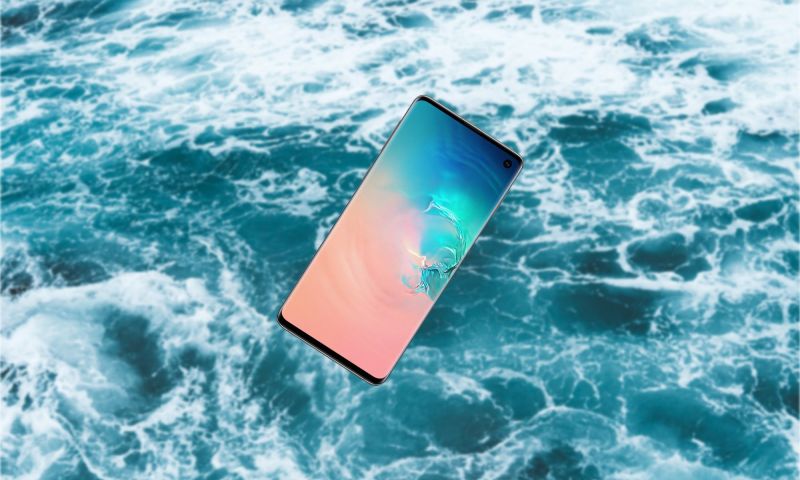 Samsung aangeklaagd om misleidende waterdichtheid S10